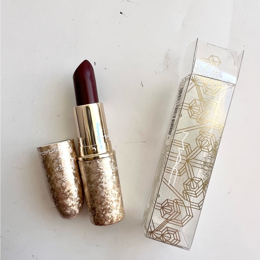MAC LIPSTICK SNOWBALL  HOLIDAY LTD EDITION # Elle Belle FULL SIZE Brand New